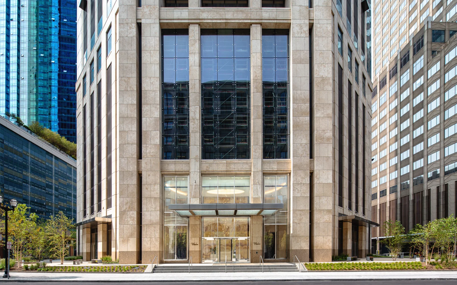 99 Hudson: Exterior