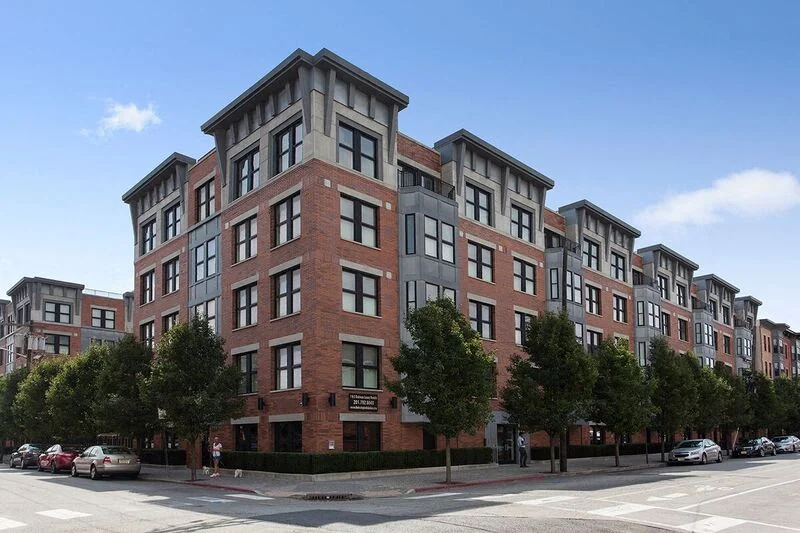 The Lexington: Exterior