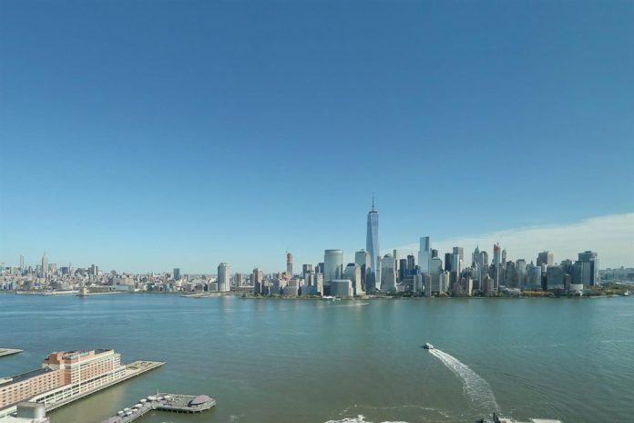 nyc skyline from 77 hudson