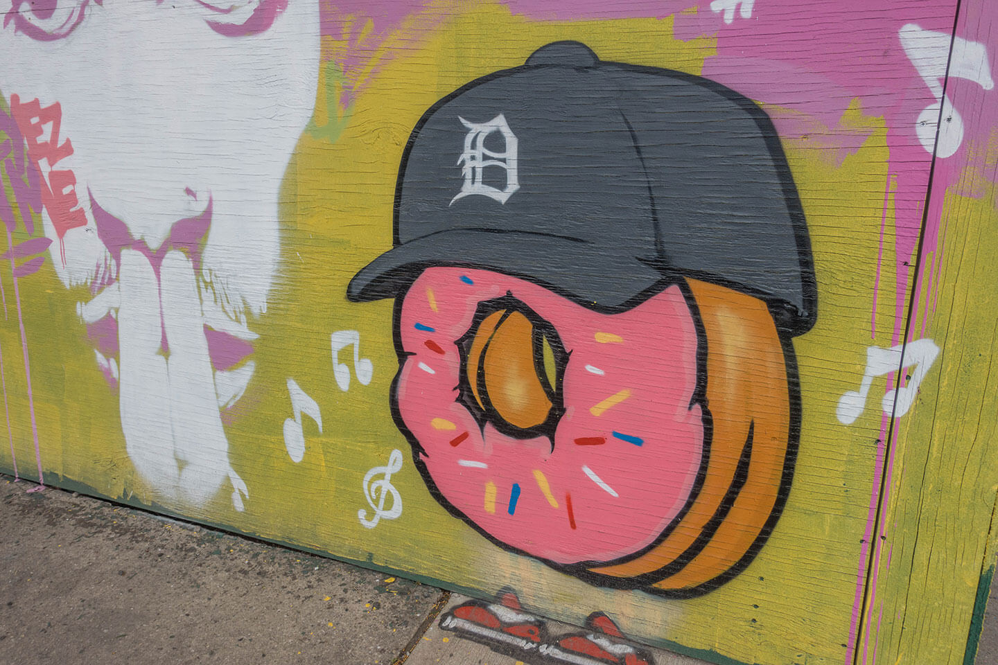 donut-graffiti