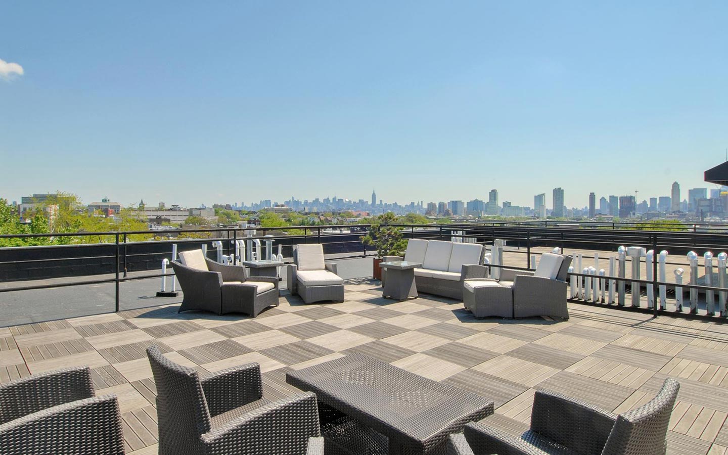 roof-deck-m650-flats-jersey-city-condos