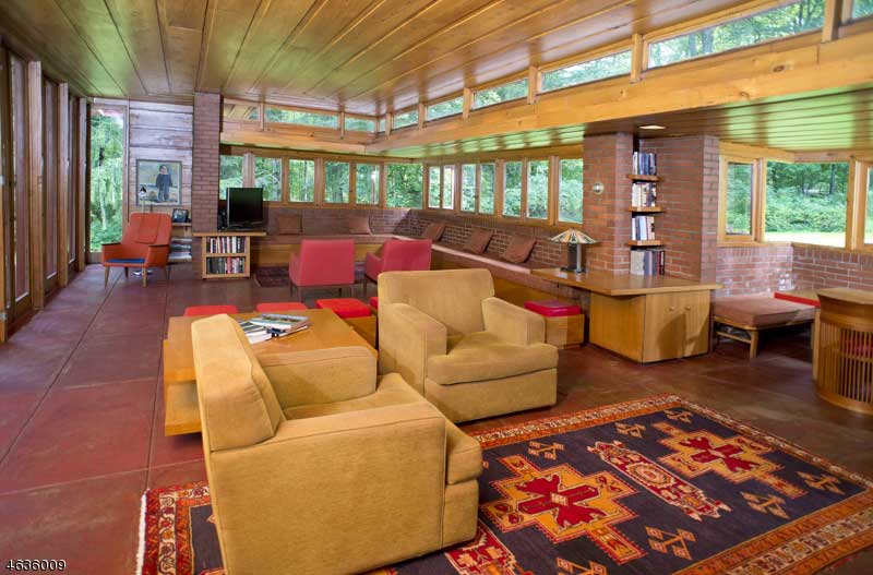 frank lloyd wright 190 Jockey Hollow Rd Bernardsville NJ for sale living