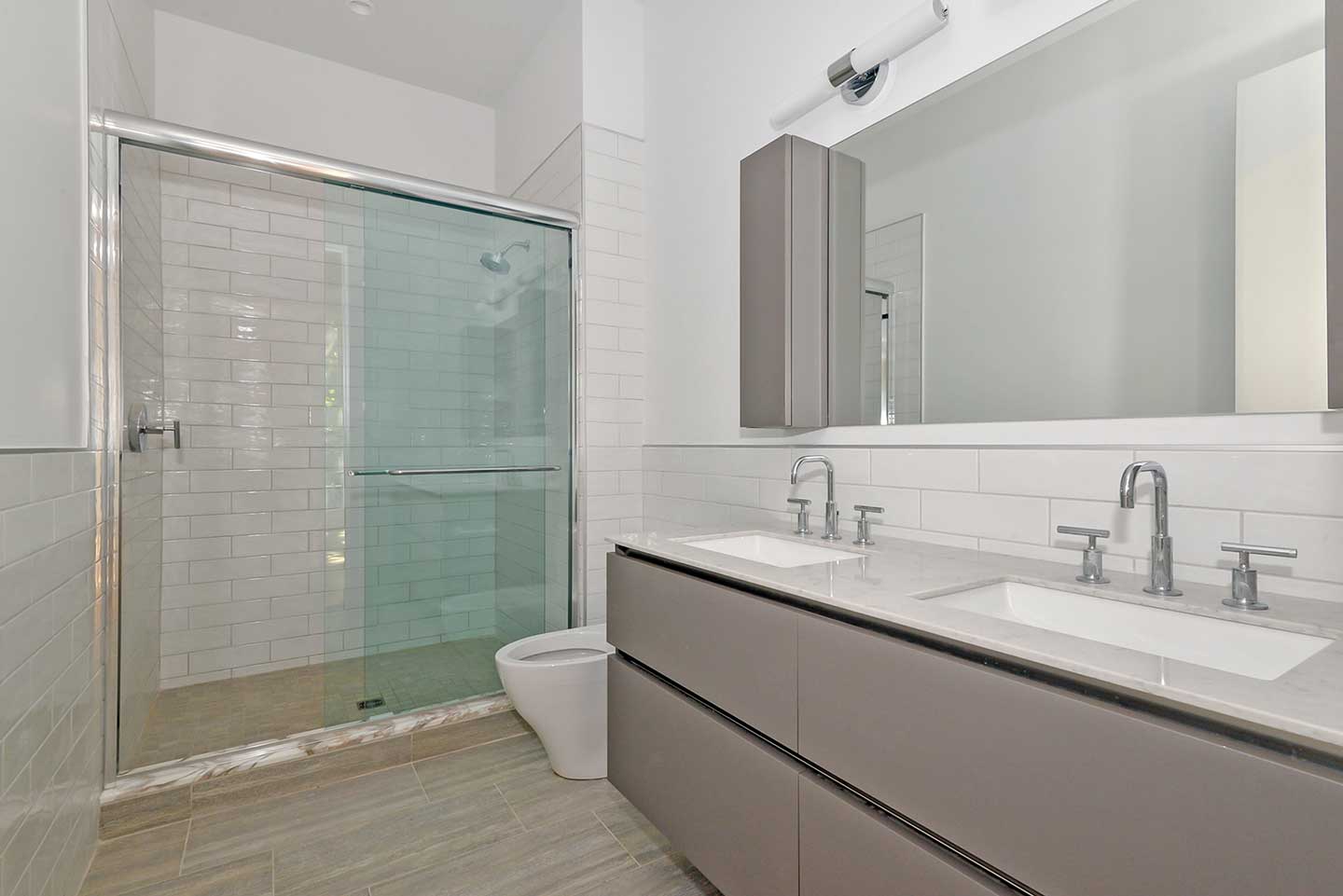 jersey city luxury rentals 205 washington street bathroom 2