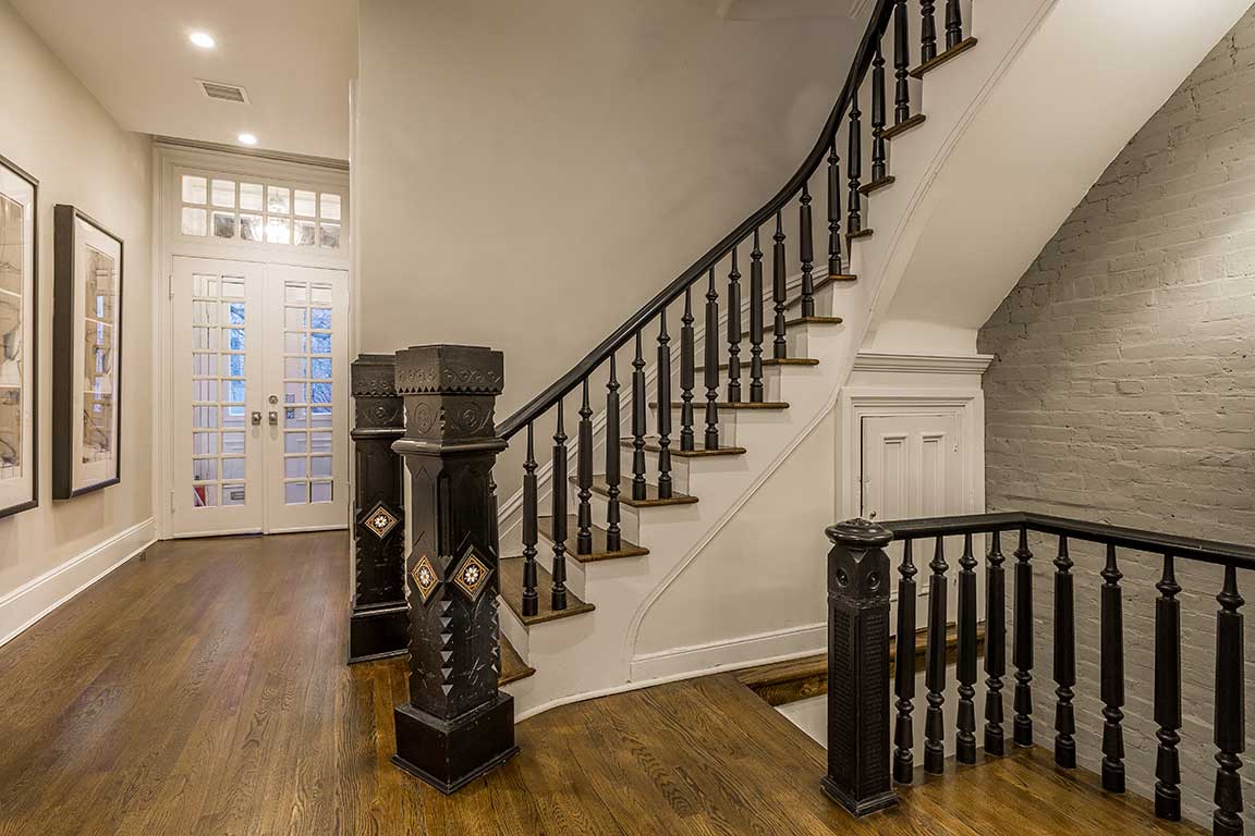 townhouse for rent jersey city stairwell