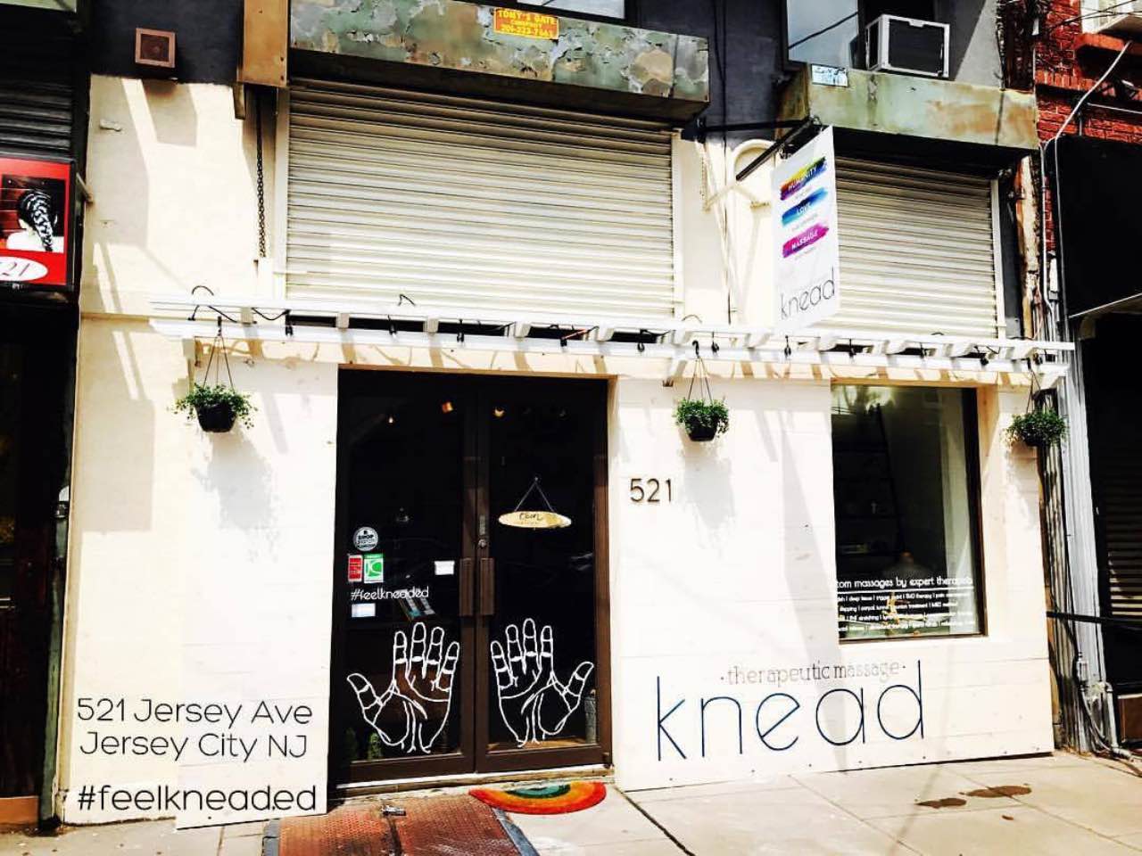 Taproot Organics Knead Therapeutic Massage 2