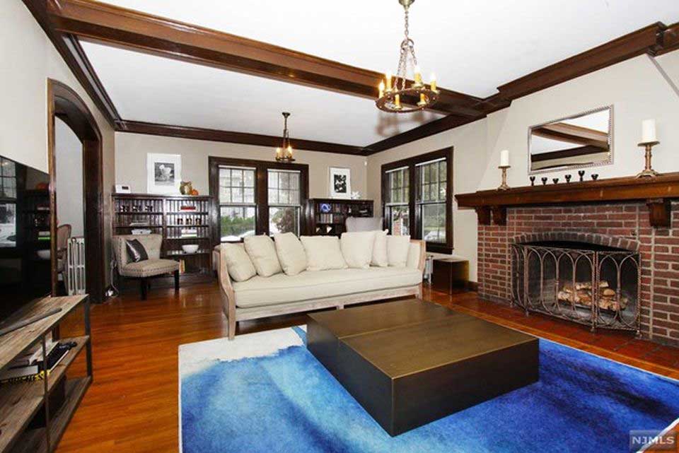 262 264 Grafton Avenue Forest Hill Newark Living Room