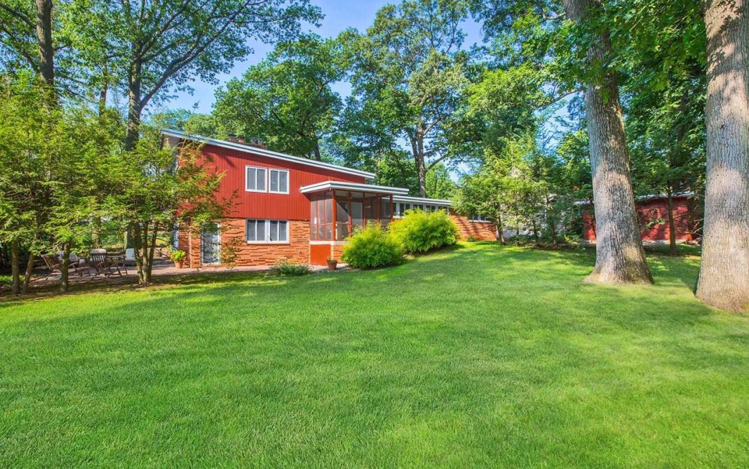 Peek Inside This Well-Preserved Midcentury Modern in Clifton | Jersey Digs