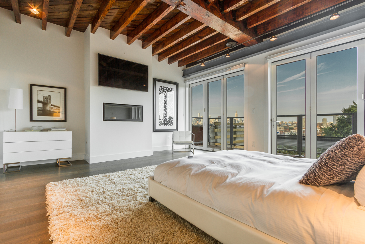 272 Ogden Avenue The Heights Jersey City Master Bedroom