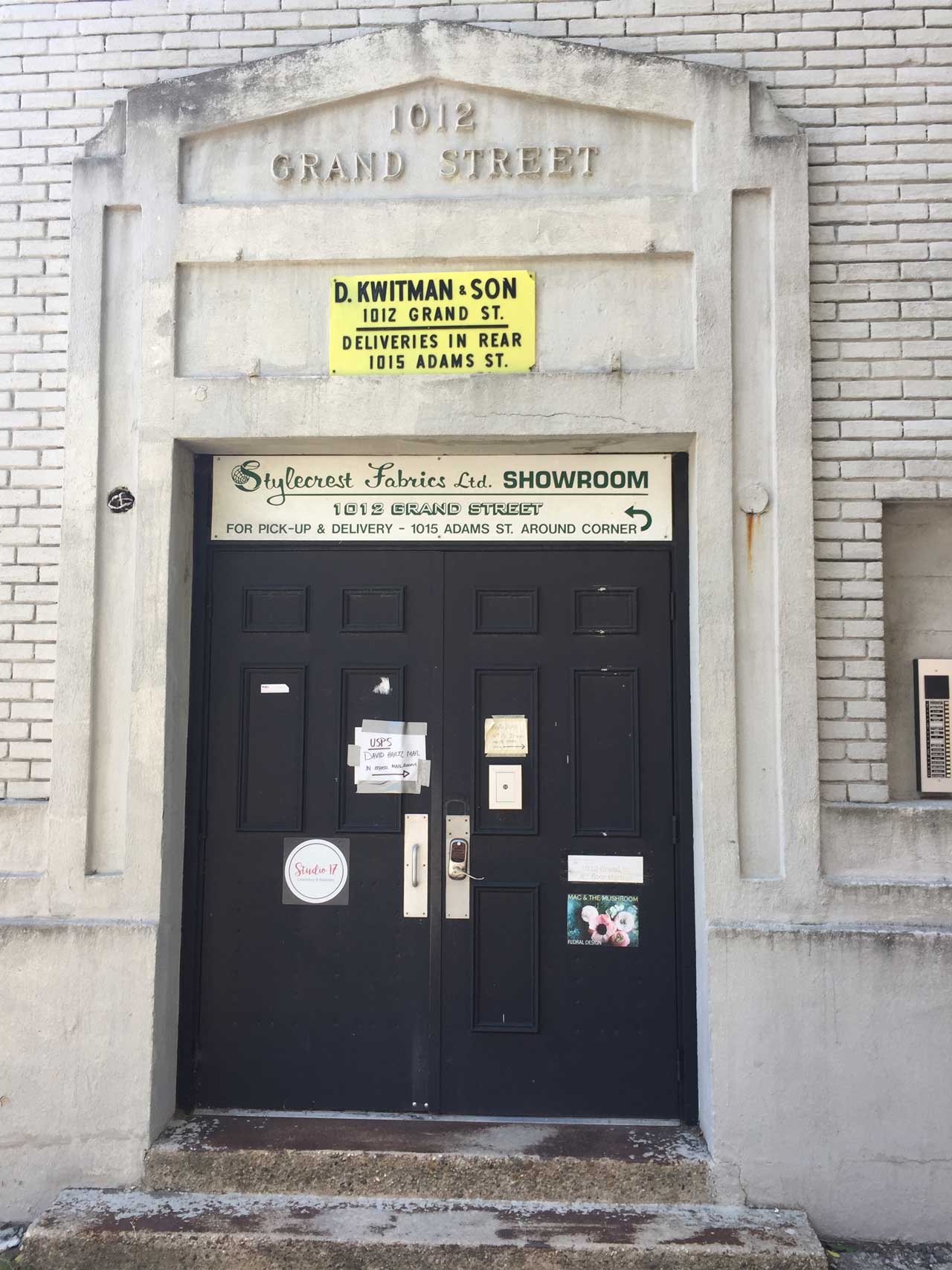 Hoboken Golf 1012 22 Grand Street Entrance