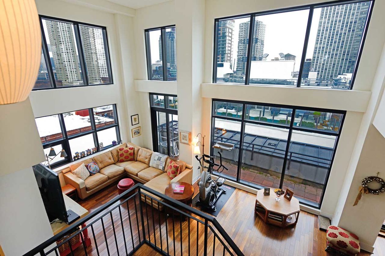 Waldo Lofts Duplex Penthouse Wows with Floor-to-Ceiling Windows ...