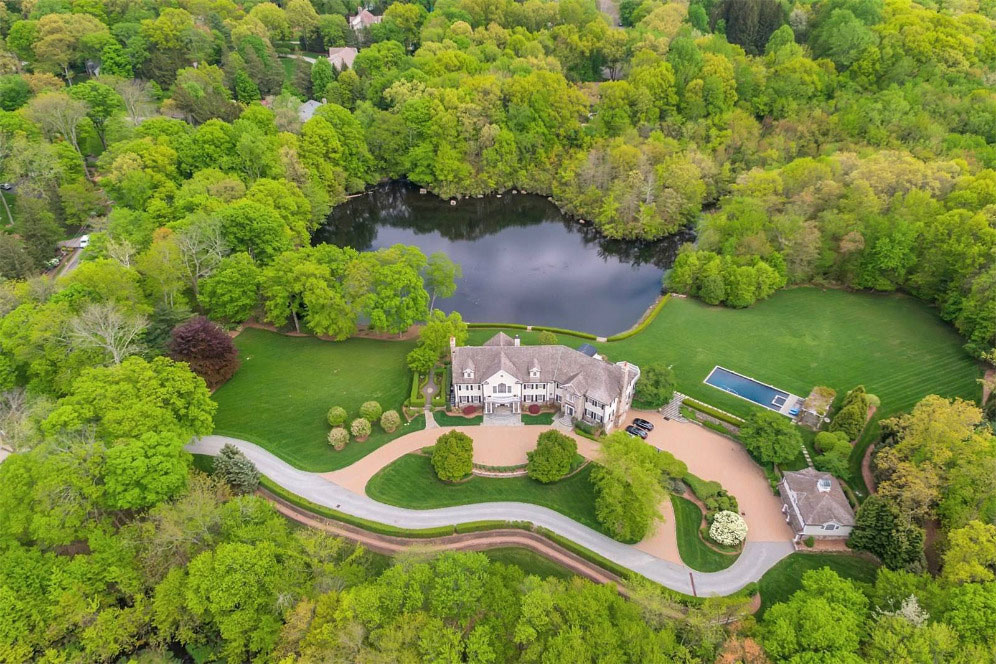 Former NFL Quarterback Phil Simms Re-lists Franklin Lakes Estate