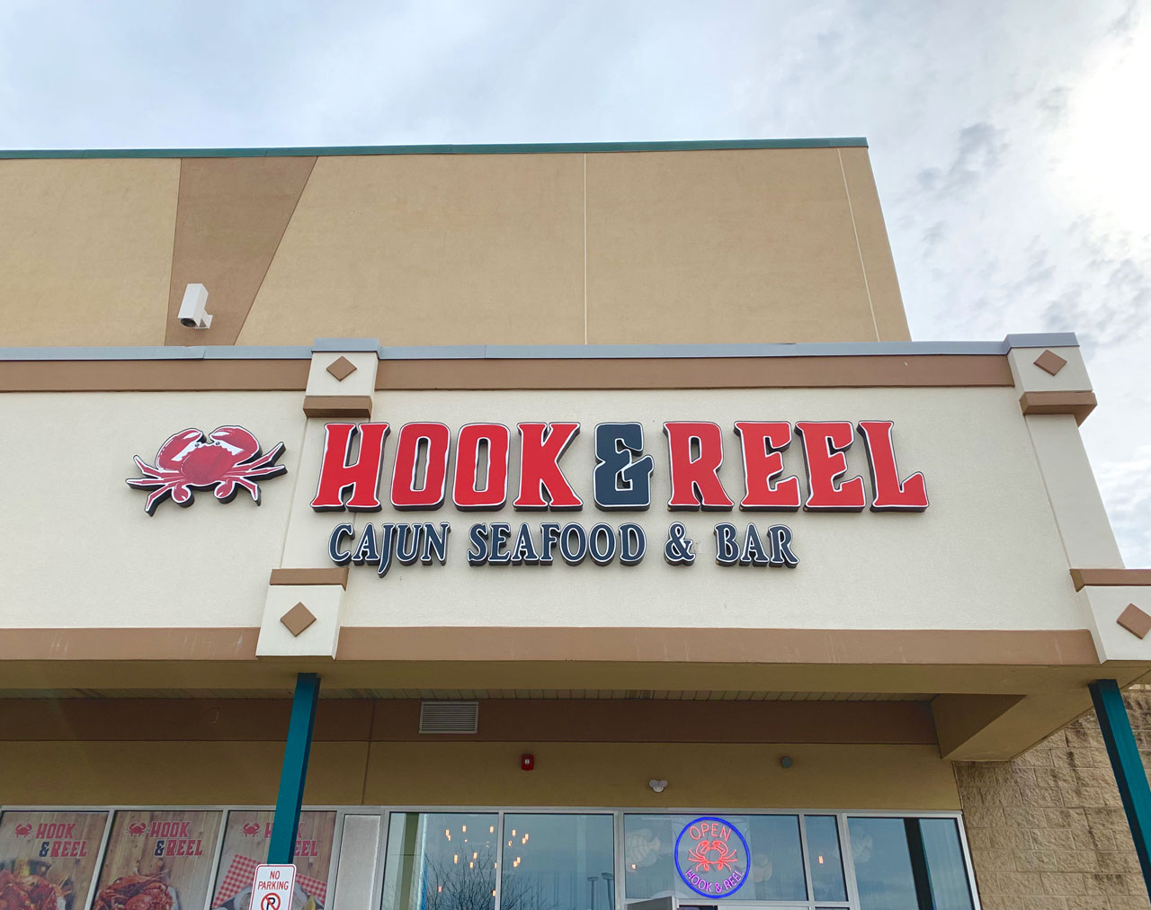 Hook & Reel  Cajun Seafood & Bar