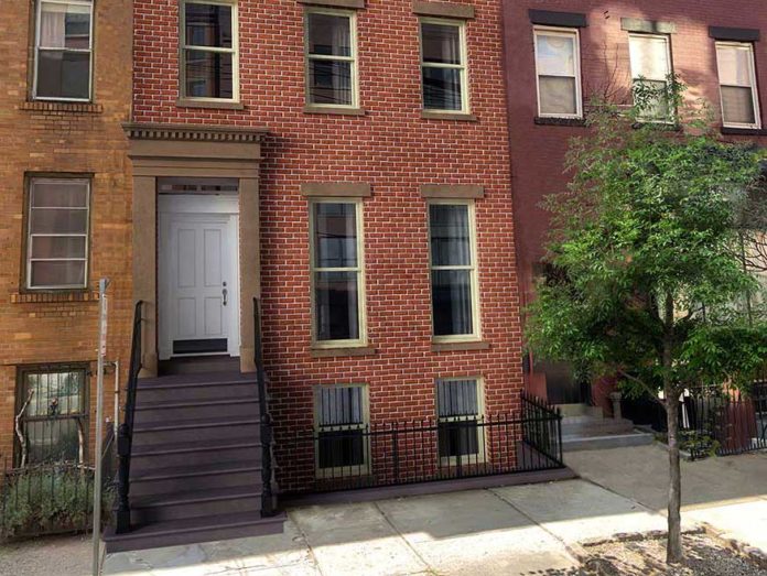 223 Montgomery Street Featured