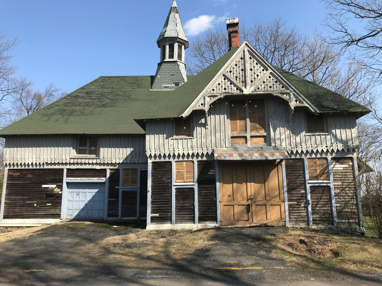 Hecker Carriage House West Orange 4911