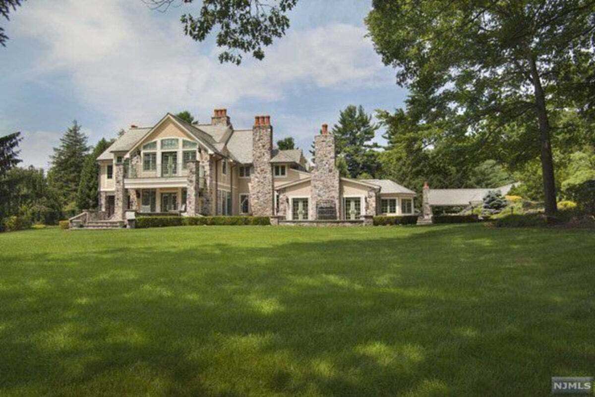 Rosie O'donnell Sold Saddle River Mansion Exterior