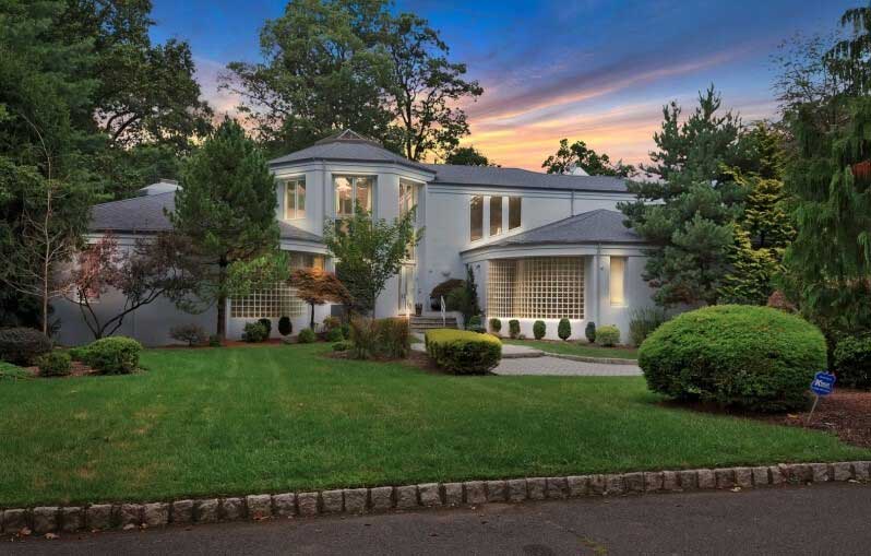 Gloria Gaynor House For Sale 17 Fairway Drive Green Brook Nj Exterior