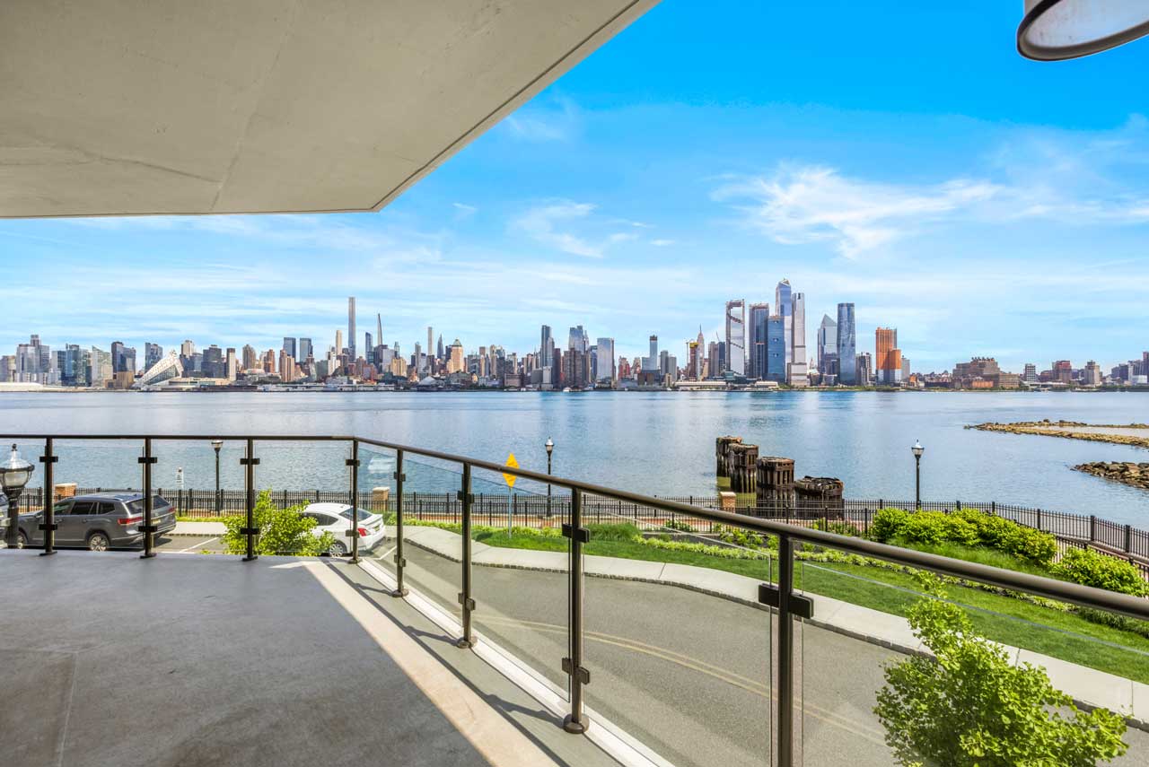 150 Henley Place Condo Unit 206 For Sale Weehawken 2