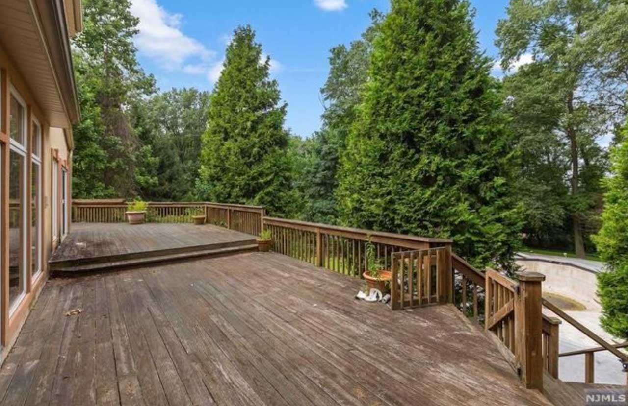 Mary J Blige House For Sale 37 Loman Court Cresskill Nj Deck
