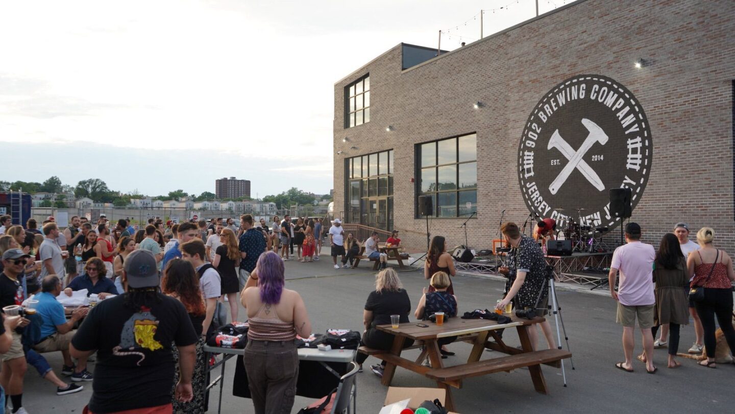 11 New Jersey Breweries With Amazing Taprooms Jersey Digs