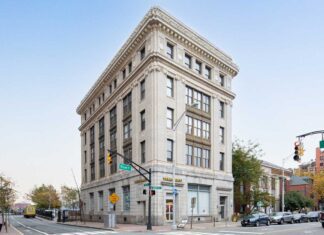 Lions Gate Building 95 River Street Hoboken