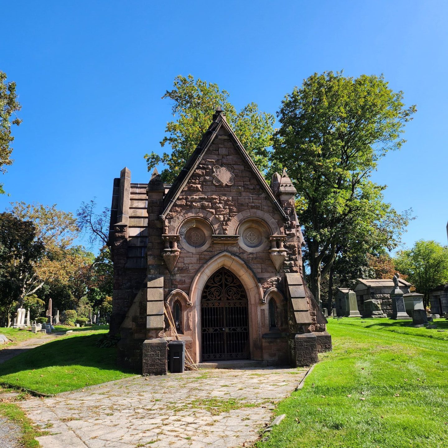 Mount Pleasant Cemetery Newark Haunted 15