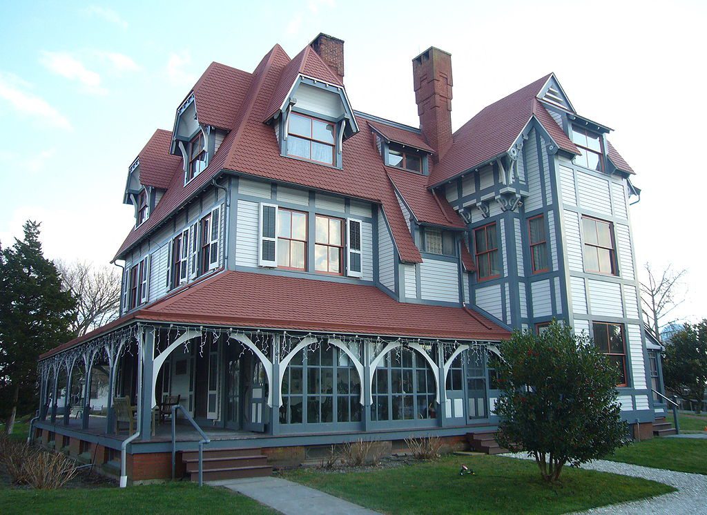 Emlen Physick Estate Haunted