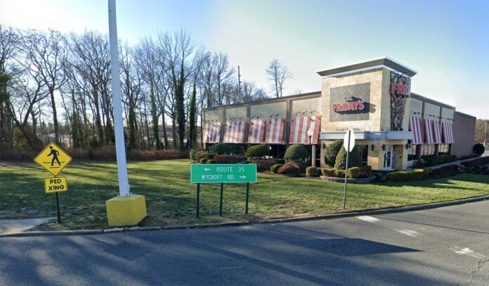 Tgi Fridays Eatontown Closes