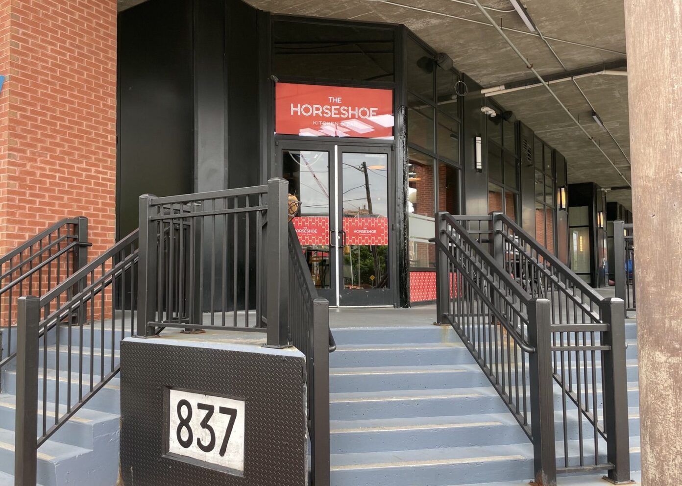 The Horseshoe Kitchen + Bar Opens in Jersey City Jersey Digs