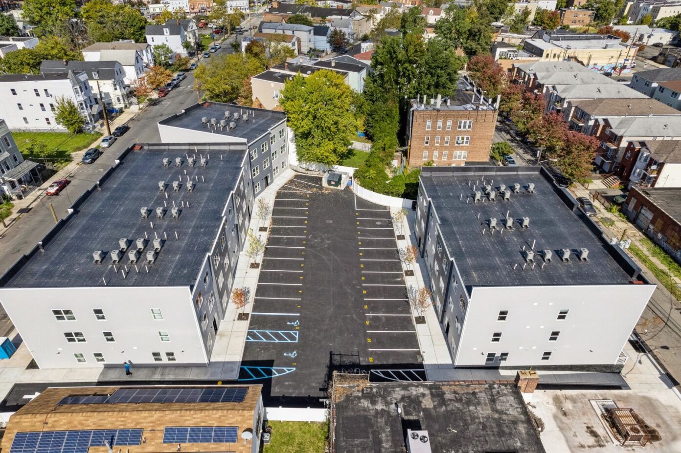 Investor Alert Brand New 38Unit Luxury Apartment Complex For Sale in