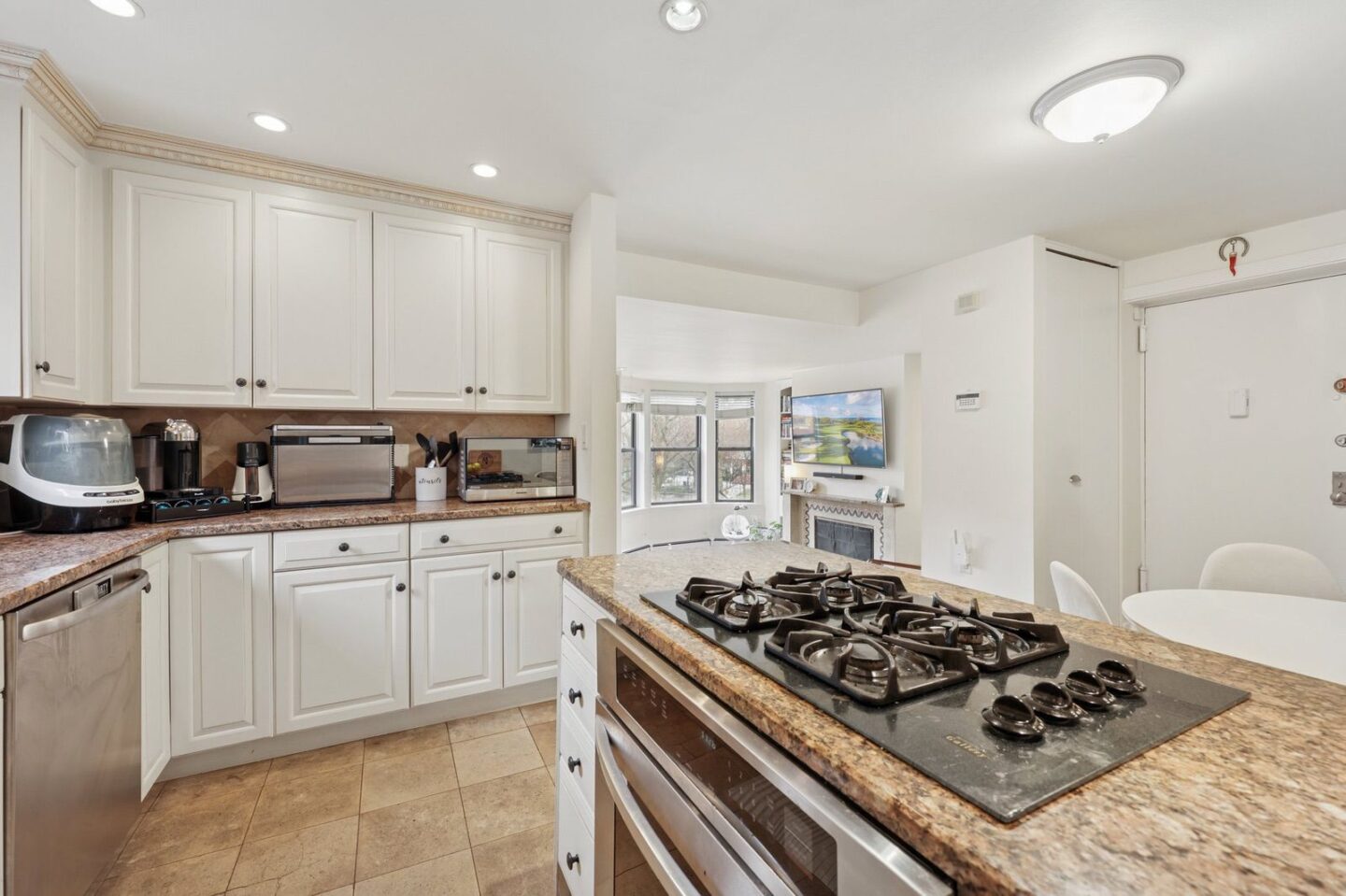 48 50 W Hamilton Place Unit 5 For Sale 9