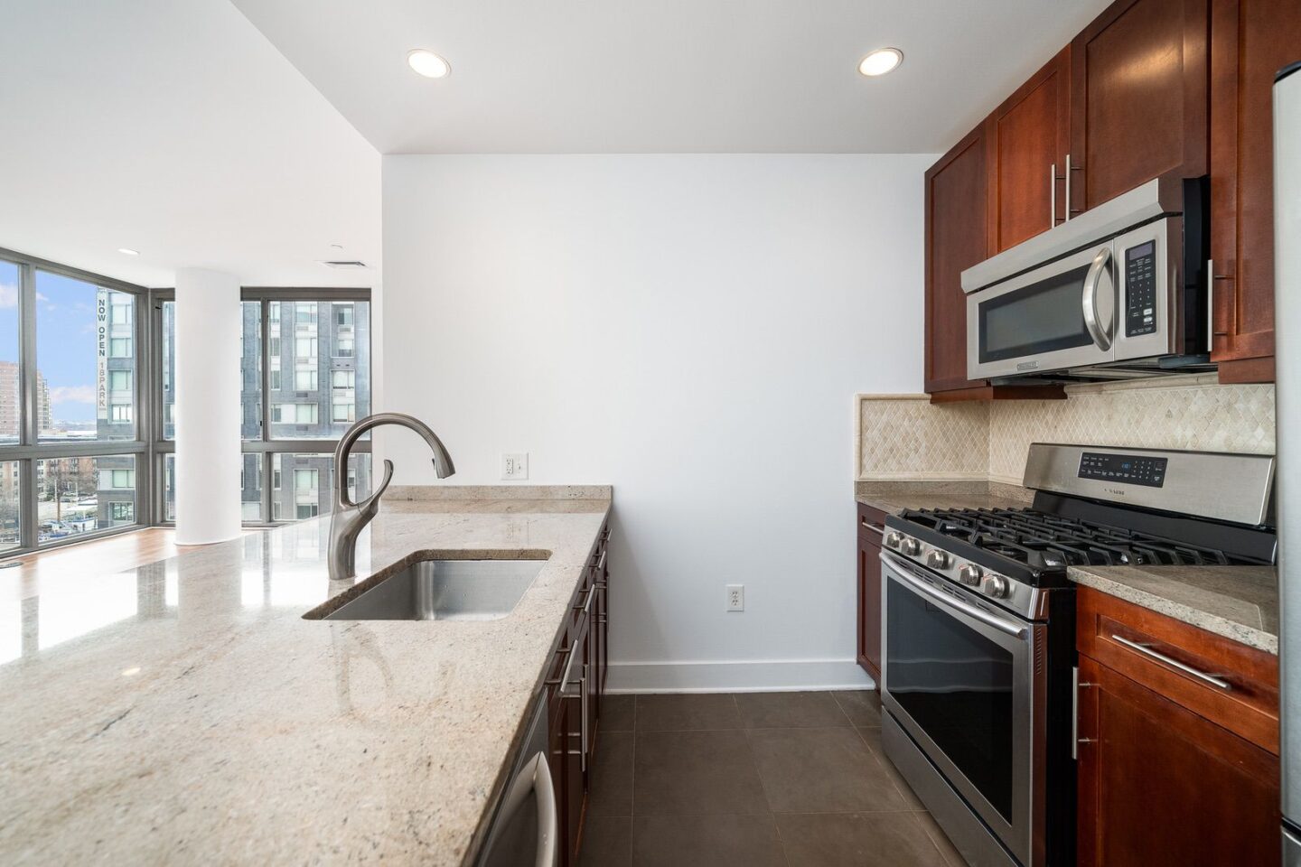 Gulls Cove 201 Marin Blvd 820 Jersey City 1