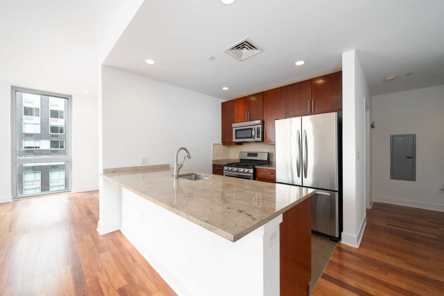 Gulls Cove 201 Marin Blvd 820 Jersey City 14