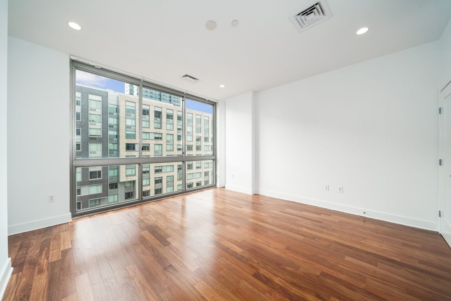 Gulls Cove 201 Marin Blvd 820 Jersey City 5