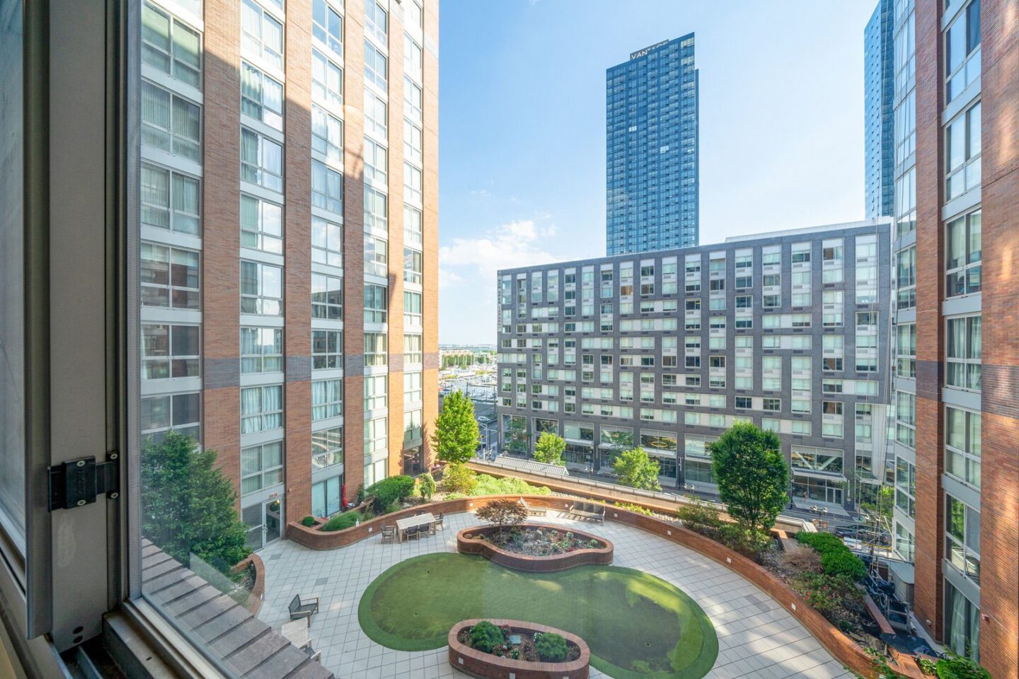 Gulls Cove 717 Jersey City 21