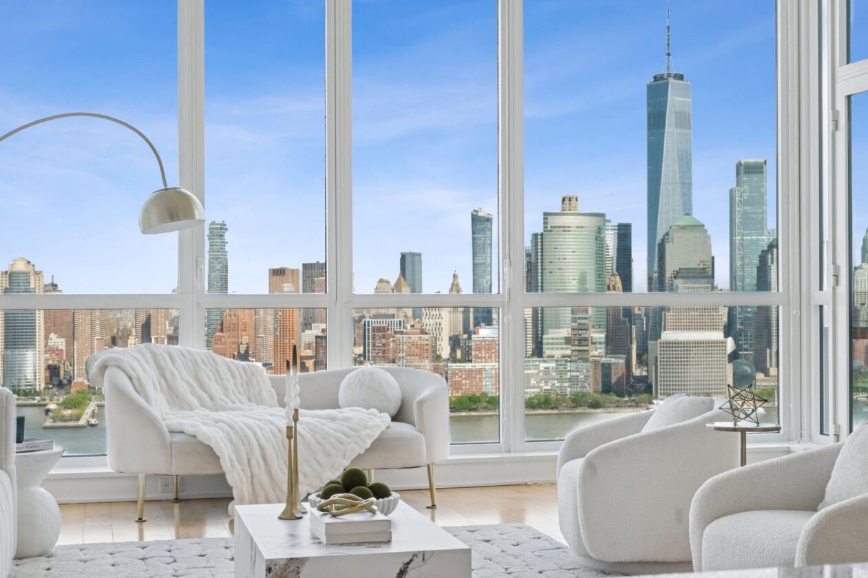 Thumbnail for Unobstructed City Views From Penthouse