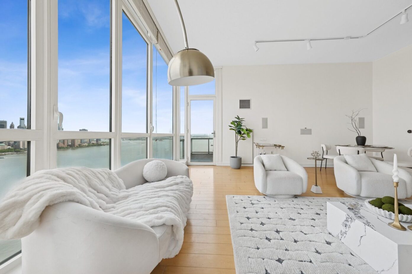 Magnificent Crystal Point Penthouse Showcases Unobstructed Panoramic ... - Penthouse Condos With Unobstructed City View And Private Balcony