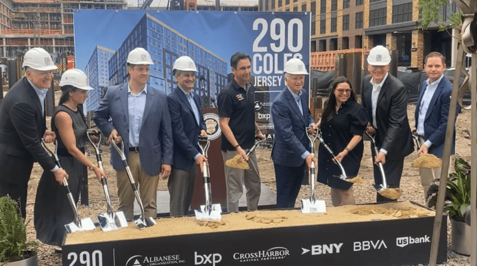 290 Coles Groundbreaking