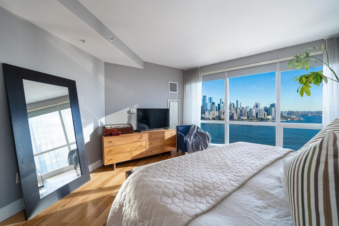 77 Hudson Unit 3206 Jersey City Condo Sold 25