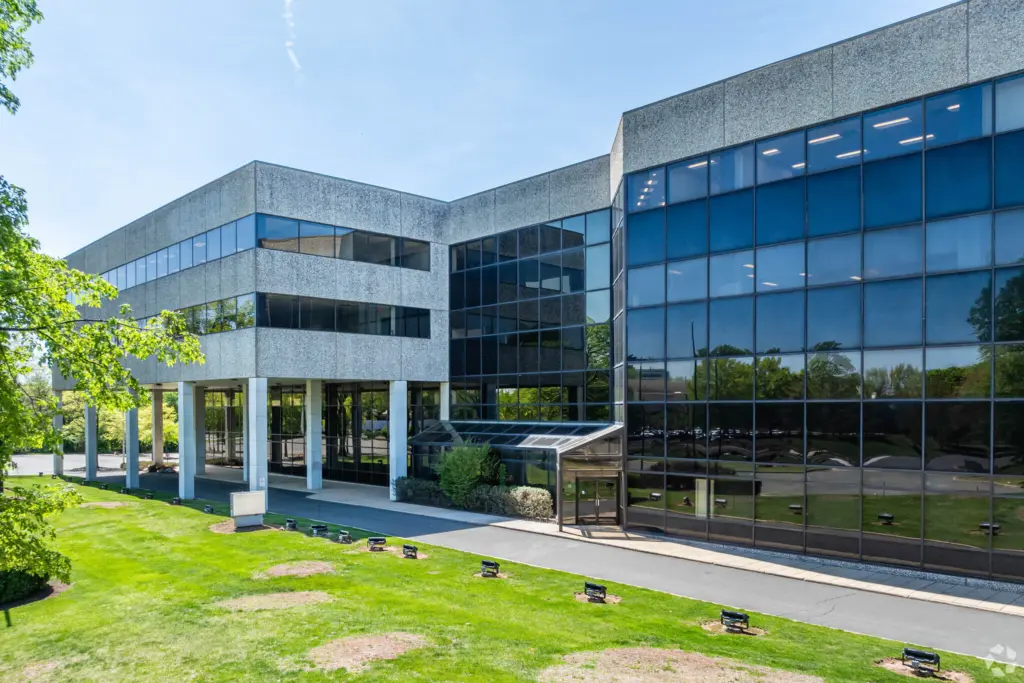 200 Franklin Square 1