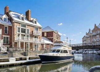 30 Half Moon Isle Jersey City For Sale 1