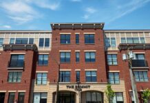 Summit Maplewood Apartments