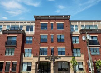 Summit Maplewood Apartments