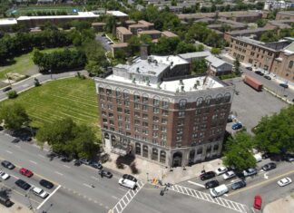 Hotel Riviera Newark