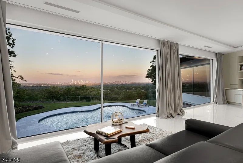 Aaron Rodgers New Jersey House 6