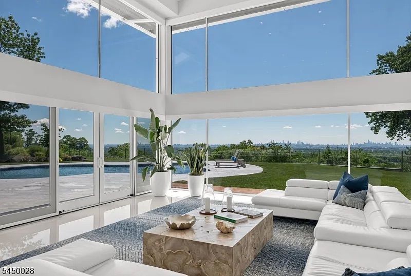 Aaron Rodgers New Jersey House 8